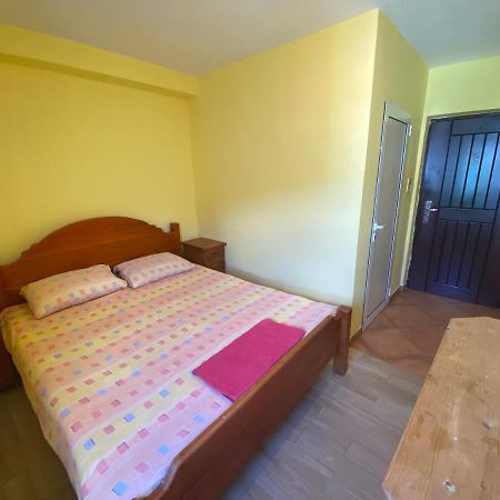 بار Guest House Pecurica المظهر الخارجي الصورة