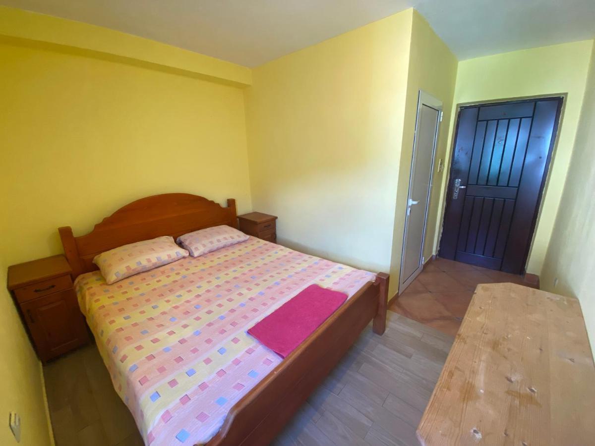 بار Guest House Pecurica المظهر الخارجي الصورة