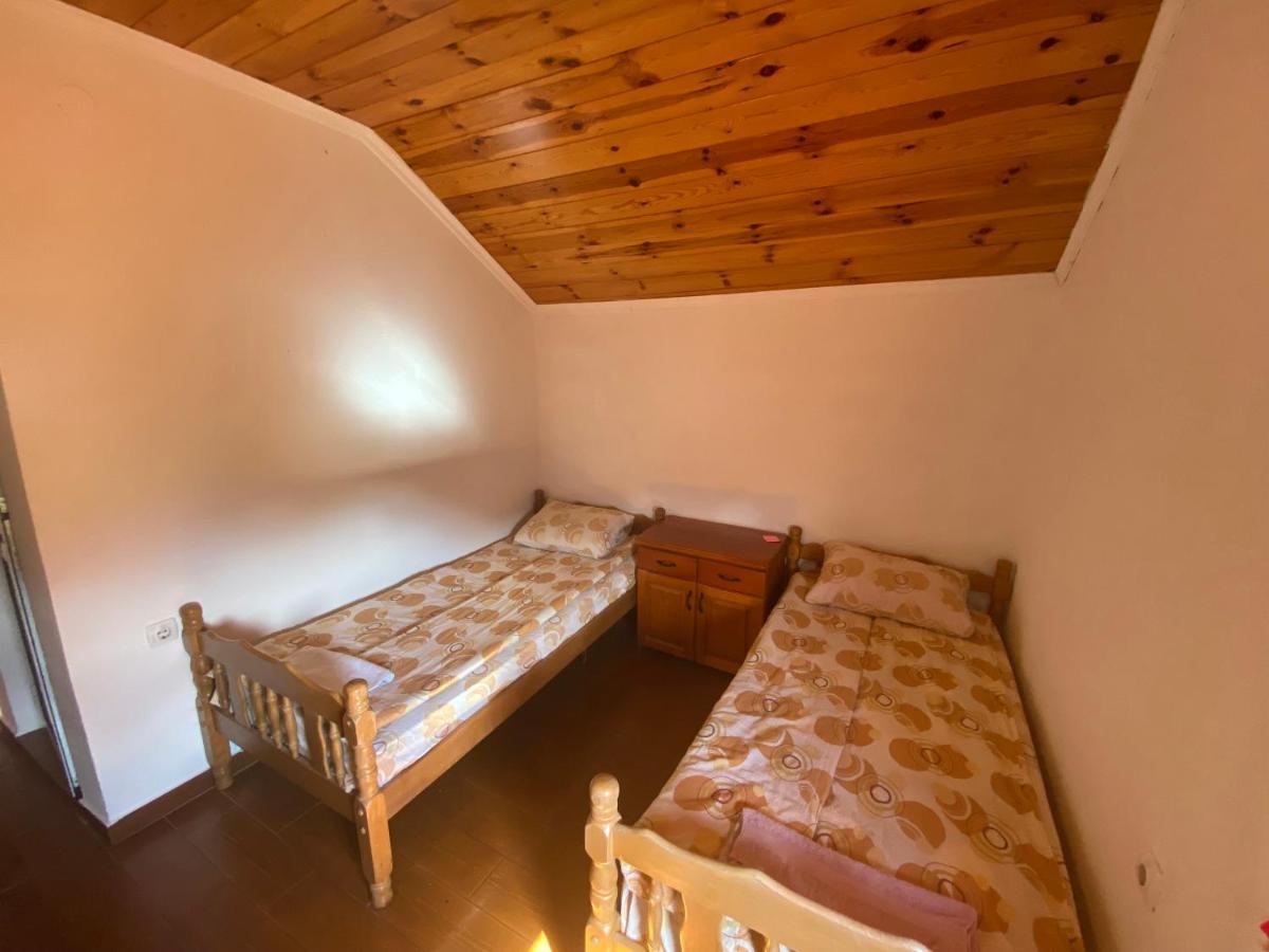 بار Guest House Pecurica المظهر الخارجي الصورة