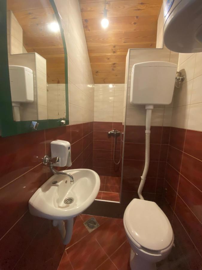 بار Guest House Pecurica المظهر الخارجي الصورة