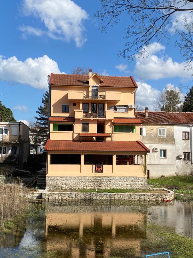 بار Guest House Pecurica المظهر الخارجي الصورة