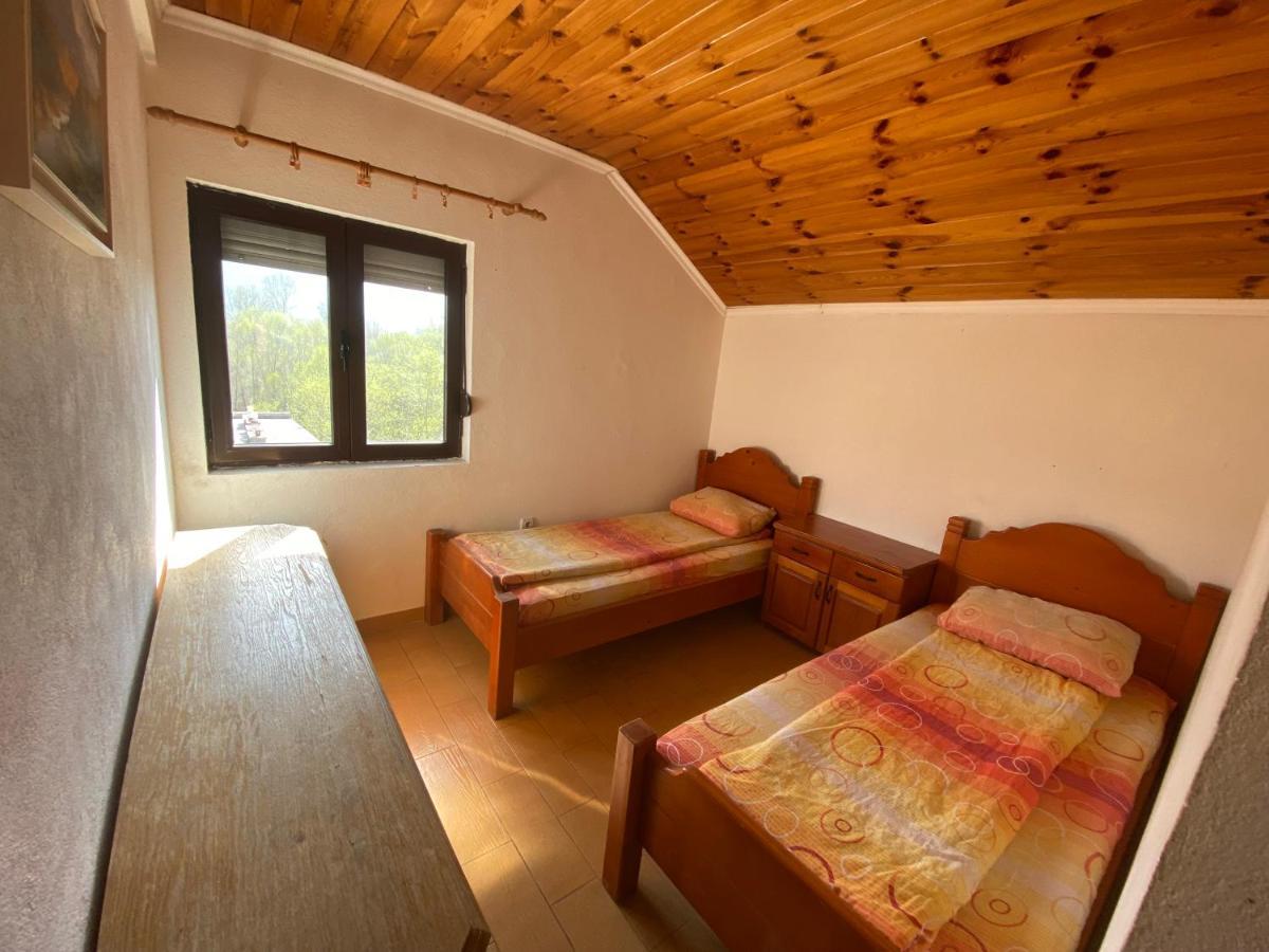 بار Guest House Pecurica المظهر الخارجي الصورة